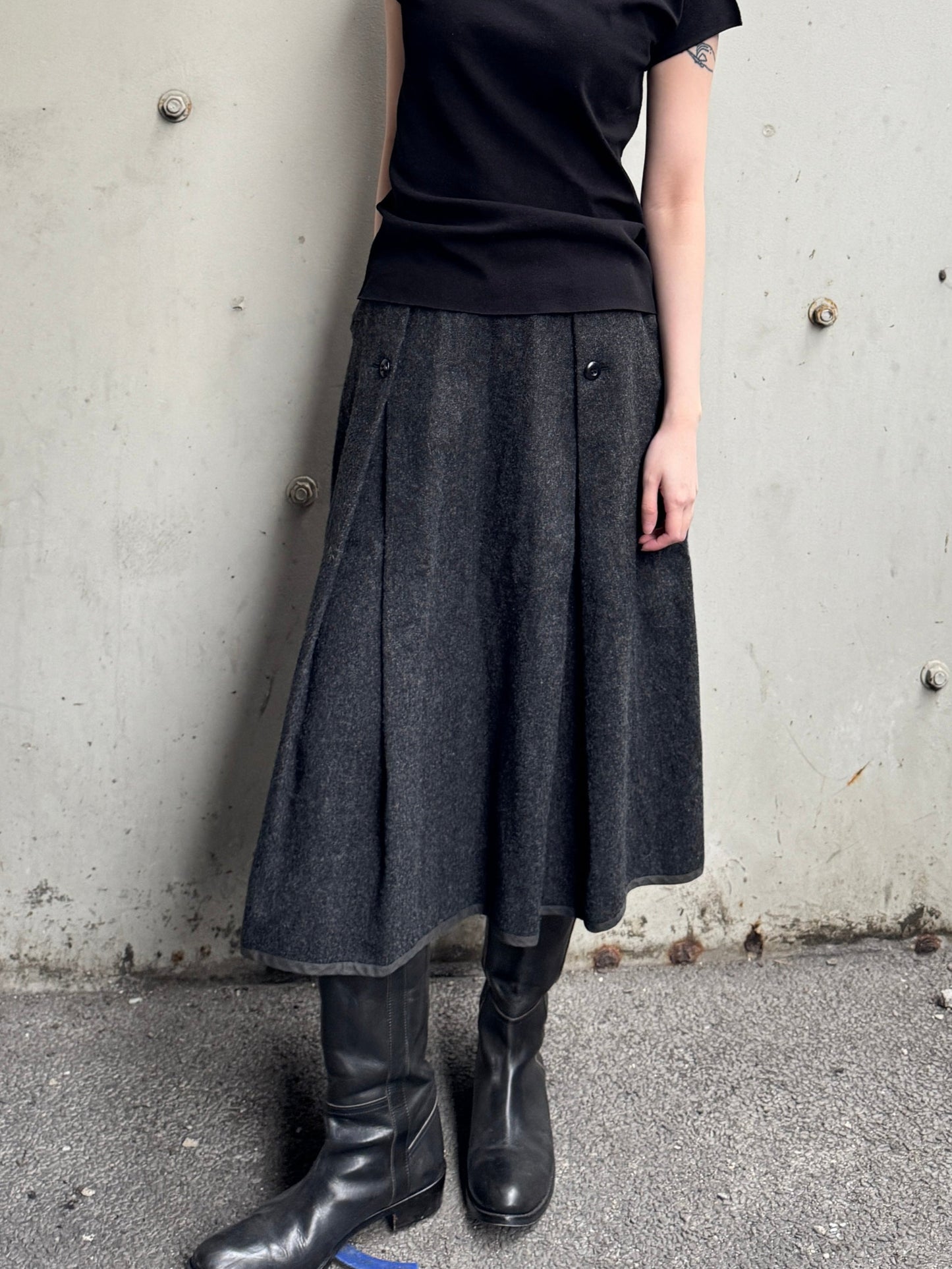 COMME des GARÇONS Structured Wool Pleated Midi Skirt