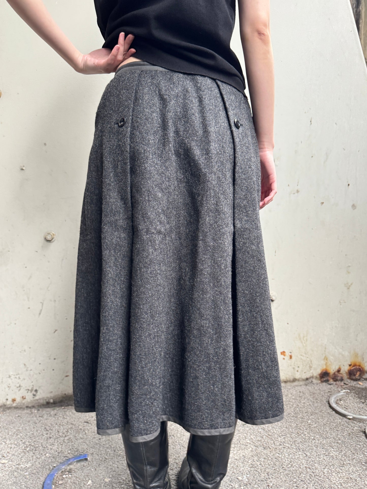 COMME des GARÇONS Structured Wool Pleated Midi Skirt