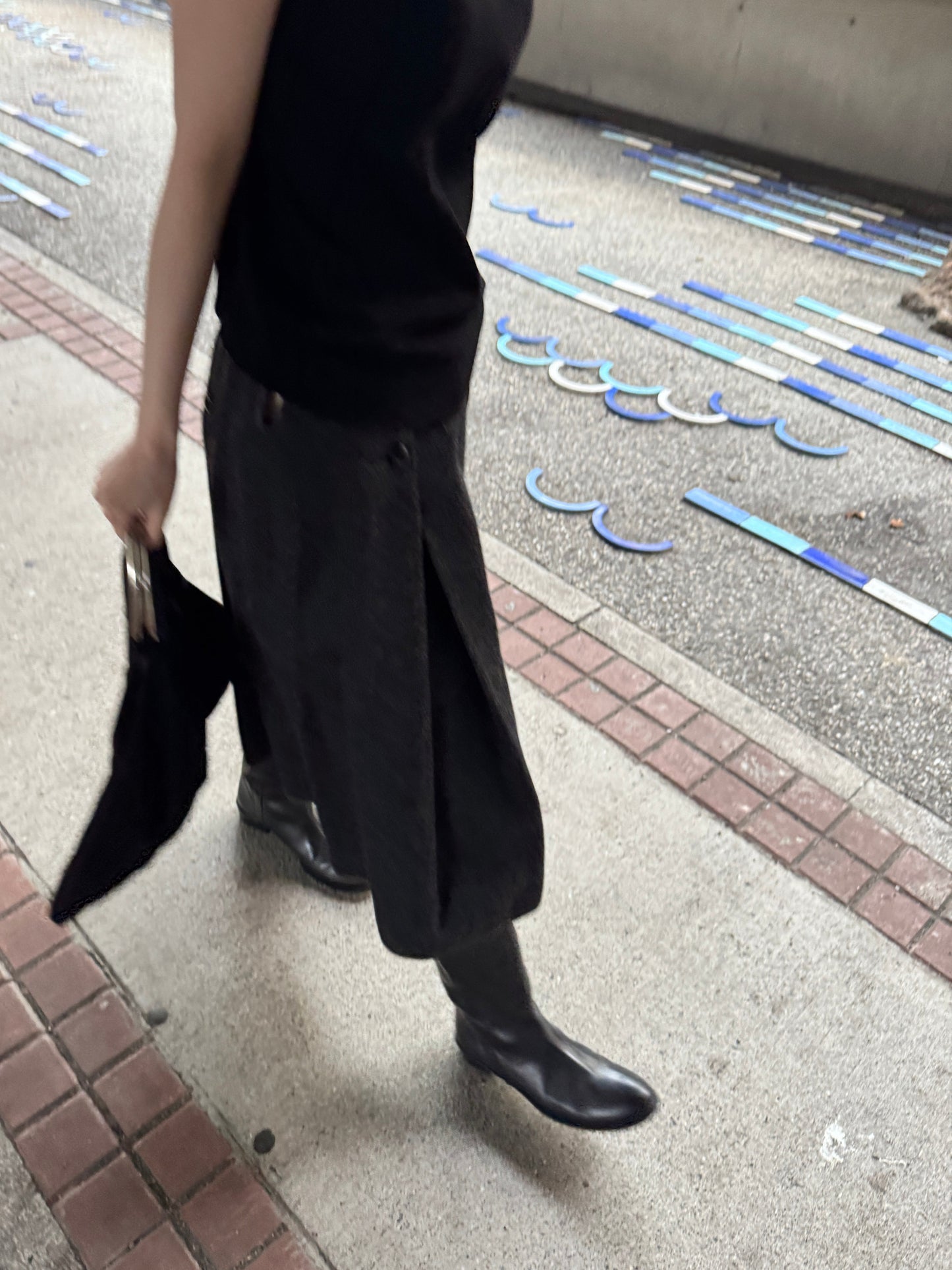 COMME des GARÇONS Structured Wool Pleated Midi Skirt
