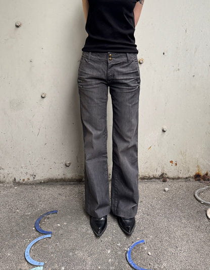 American Boot-shaped jeans